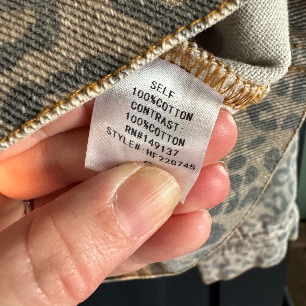 HYFVE Two-Tone Leopard Jean Jacket - Picture 6 of 6